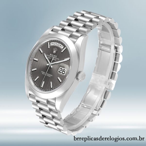 Rolex Day-Date 40mm m228206-0011 masculino Tom prata - Imagem 3
