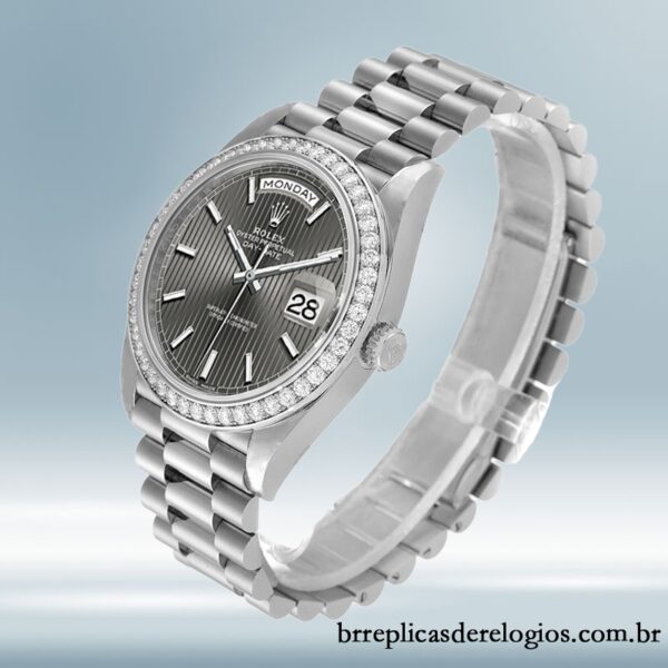 Rolex Day-Date 40mm 228349RBR-0008 masculino Tom prata Mostrador de ródio escuro - Image 3